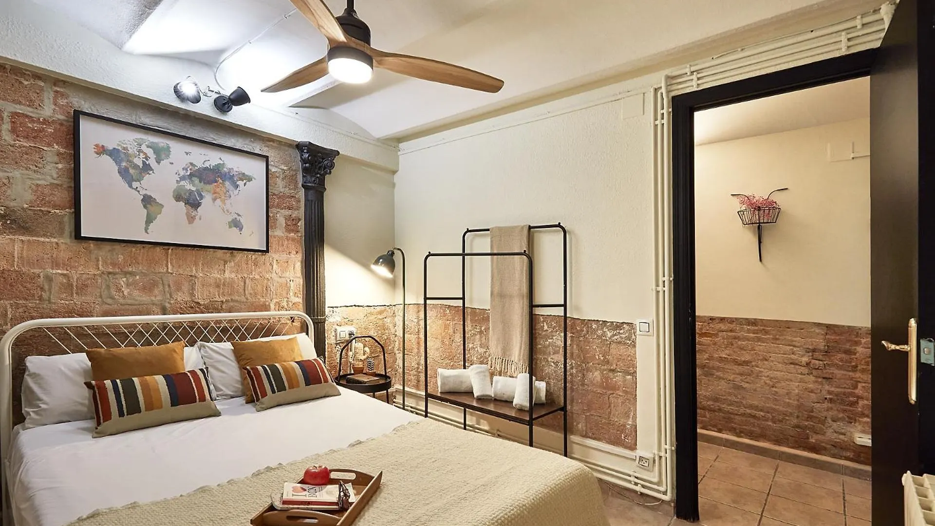 Bbarcelona Elkano Flat 0*, Barcelona Spain